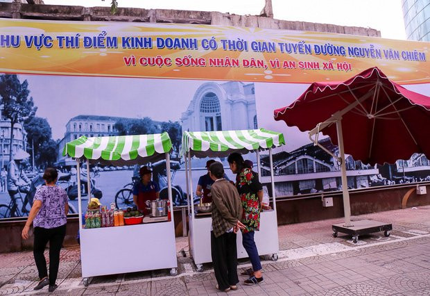 Chính thức khai trương phố hàng rong đầu tiên tại quận 1, TPHCM