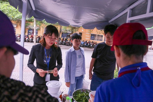 Chính thức khai trương phố hàng rong đầu tiên tại quận 1, TPHCM