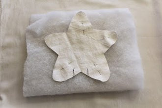 Mẹ khéo tay tự làm đũa thần tiên cho bé chơi Trung Thu