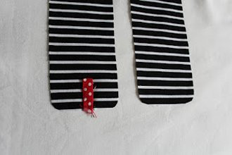 Mẹ khéo tay tự làm đũa thần tiên cho bé chơi Trung Thu