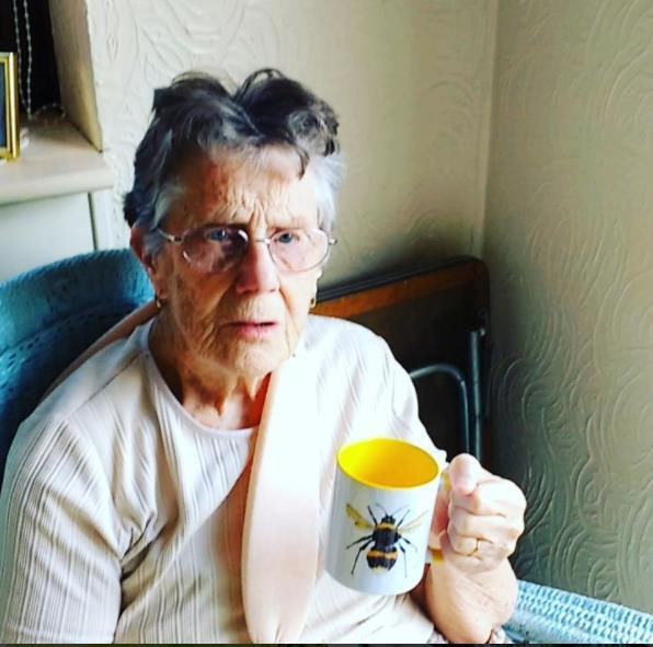 Cụ ông trở thành 'người chồng tuyệt vời nhất Instagram' bởi loạt ảnh 'vợ là nhất'