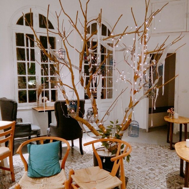 De Joli gây ấn tượng bởi những đồ nội thất độc đáo