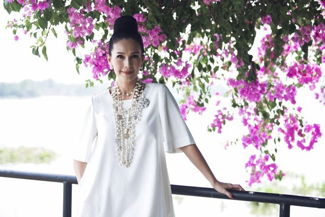 Ngưỡng mộ hạnh phúc viên mãn của 'Người đàn bà không tuổi' Diễm My