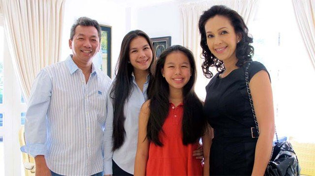 Ngưỡng mộ hạnh phúc viên mãn của 'Người đàn bà không tuổi' Diễm My