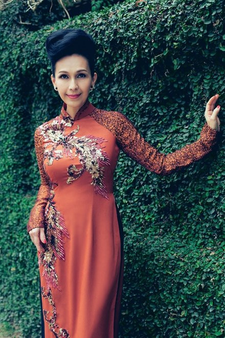 Ngưỡng mộ hạnh phúc viên mãn của 'Người đàn bà không tuổi' Diễm My