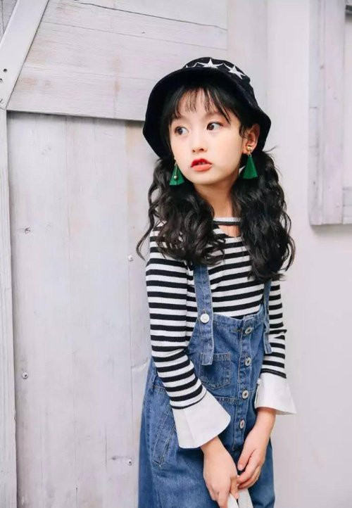 Tan chảy trước vẻ đẹp như thiên thần của 'tiểu mỹ nhân' Trung Hoa