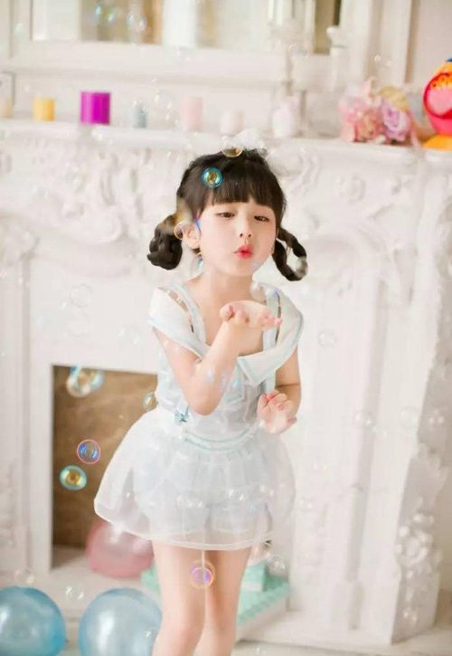 Tan chảy trước vẻ đẹp như thiên thần của 'tiểu mỹ nhân' Trung Hoa