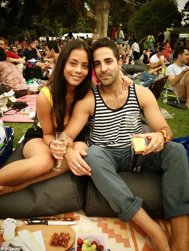 Bật khóc trước nhật ký sảy thai đẫm nước mắt của người mẹ trẻ