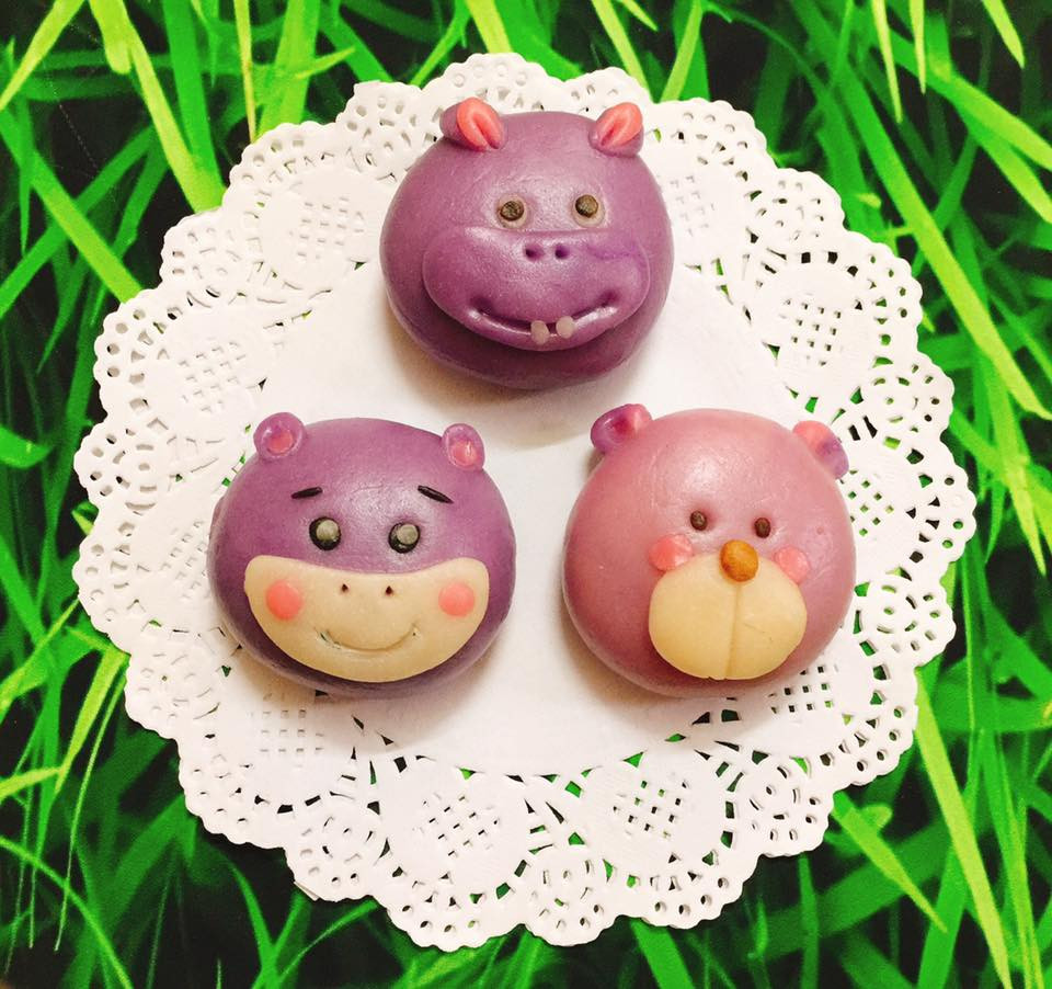 Mẹ bỉm sữa hào hứng khoe bánh trung thu nhà làm 'chất phát ngất'