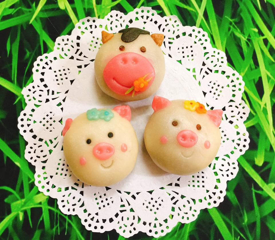 Mẹ bỉm sữa hào hứng khoe bánh trung thu nhà làm 'chất phát ngất'