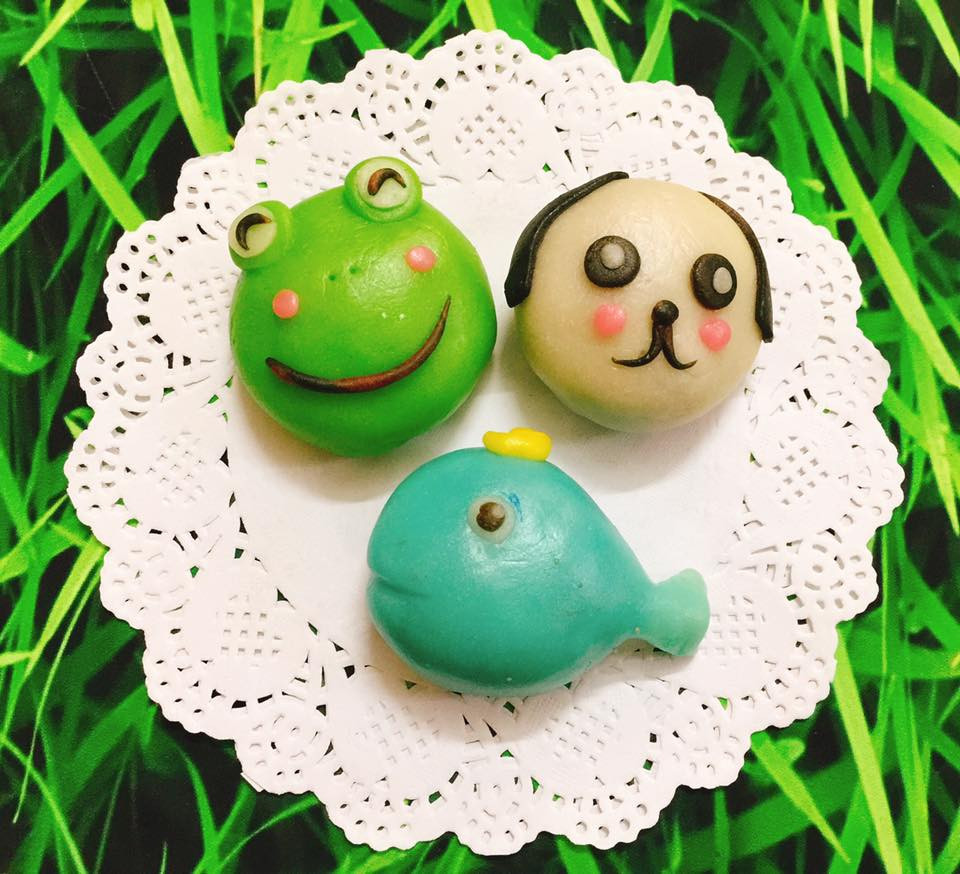 Mẹ bỉm sữa hào hứng khoe bánh trung thu nhà làm 'chất phát ngất'