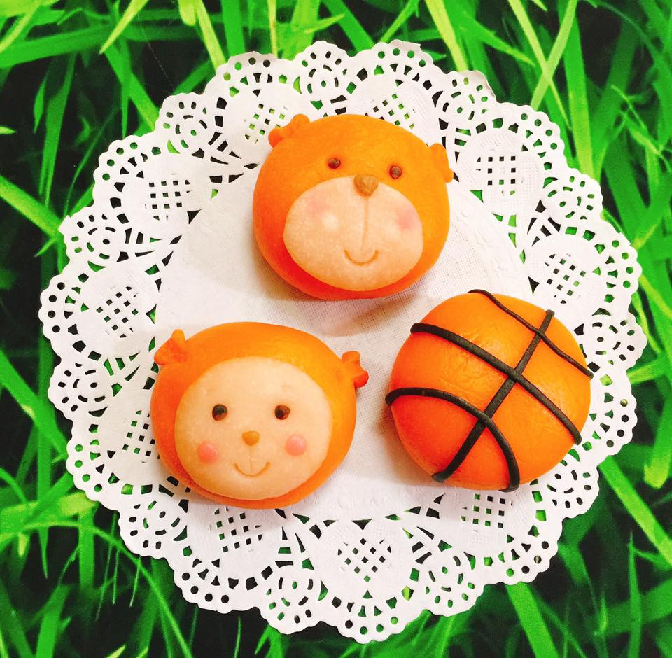 Mẹ bỉm sữa hào hứng khoe bánh trung thu nhà làm 'chất phát ngất'