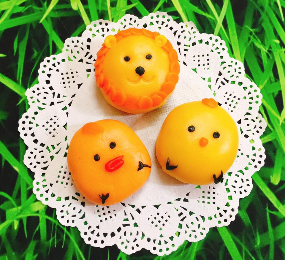 Mẹ bỉm sữa hào hứng khoe bánh trung thu nhà làm 'chất phát ngất'