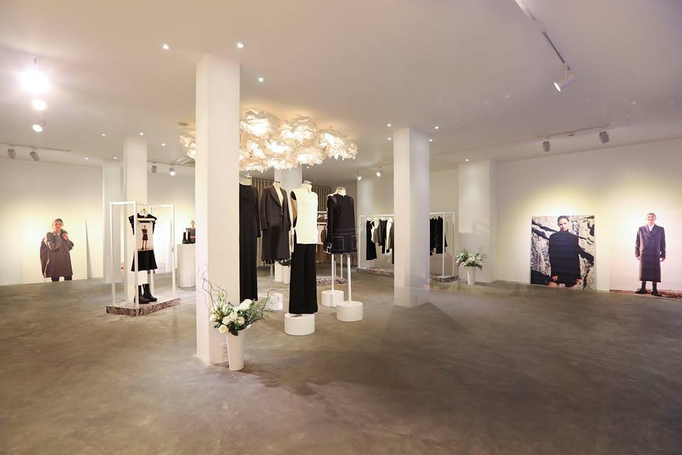 Sao Việt hồ hởi, dân tình háo hức chờ khai trương H&M tại TP.HCM