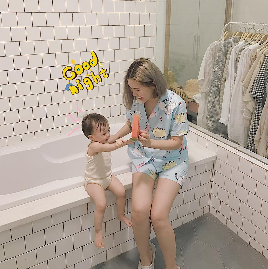 3 gia đình trẻ 'cả nhà đều đẹp' nổi tiếng trên mạng xã hội