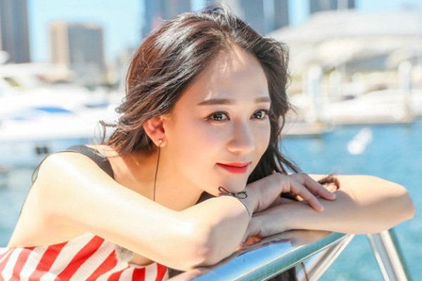 Bộ ảnh chứng minh nhan sắc 'vượt thời gian' của người đẹp 38 tuổi Trần Kiều Ân