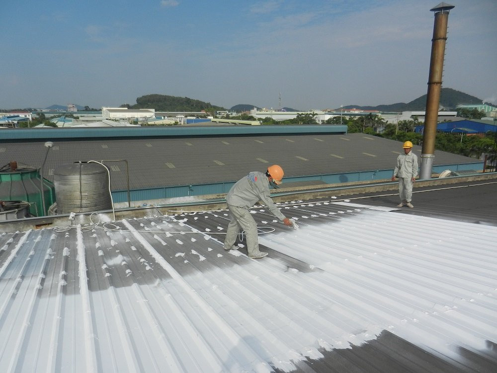 Mách bạn những giải pháp hiệu quả chống nóng cho nhà mái tôn