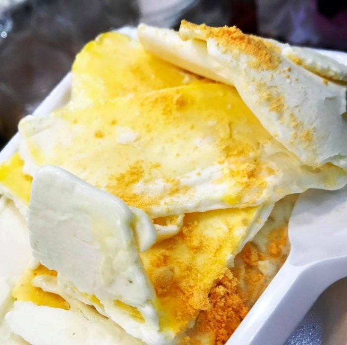 Nếm thử 4 món ăn vặt mới đang sốt xình xịch trên mạng xã hội