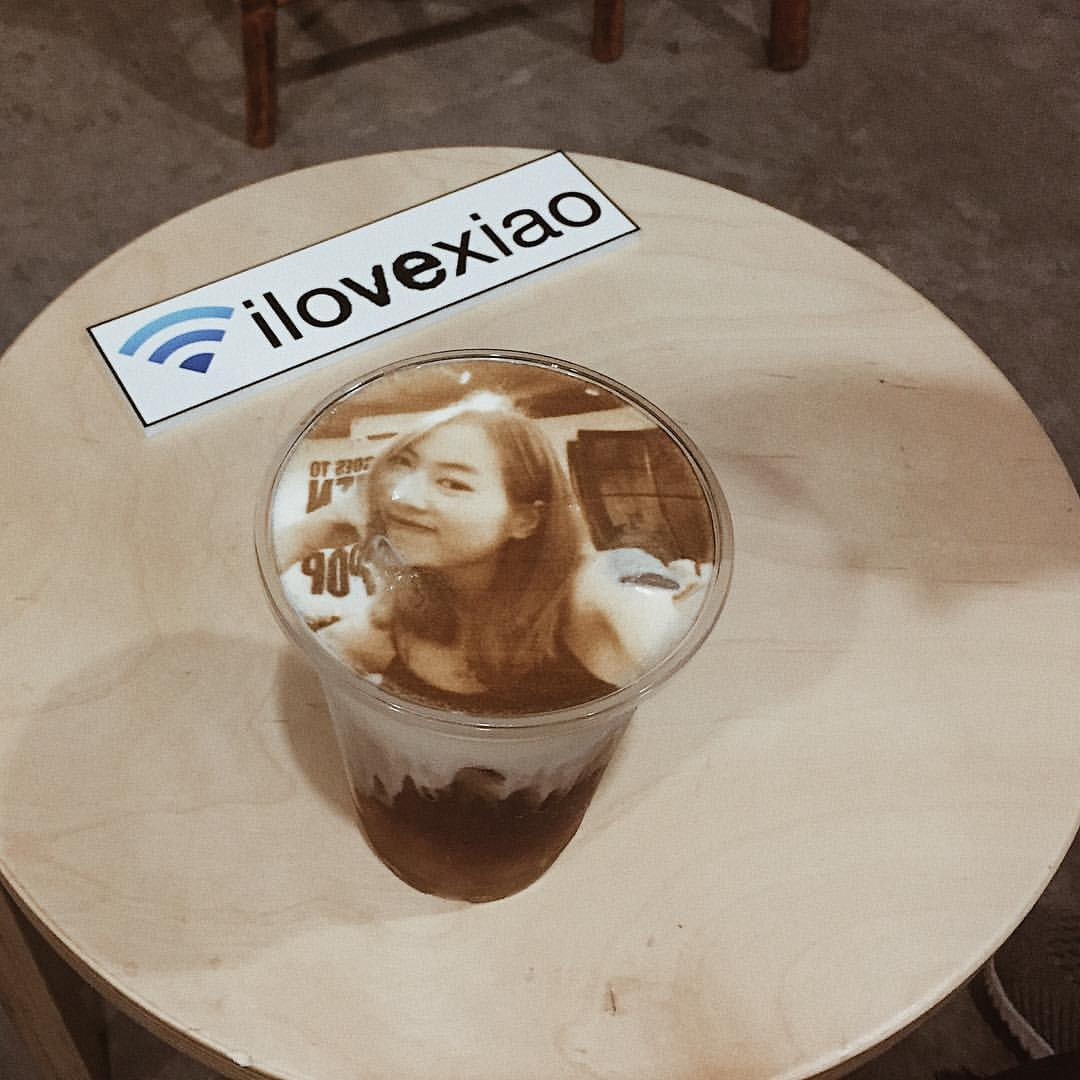 Nếm thử 4 món ăn vặt mới đang sốt xình xịch trên mạng xã hội