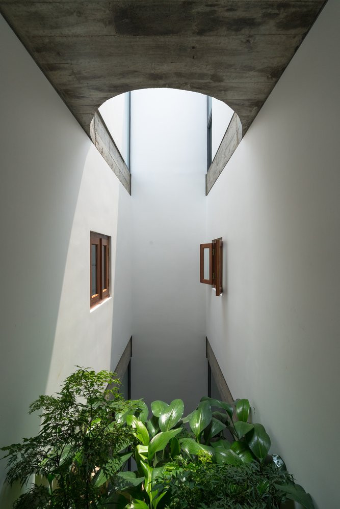 Ngất ngây với ngôi nhà mỗi tầng được thiết kế như một khu vườn xanh mướt