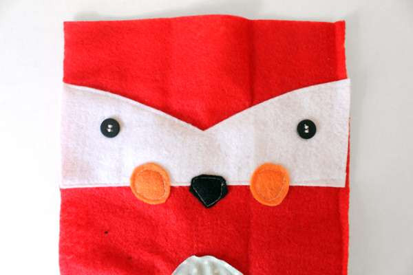 Mẹ khéo tay làm gối ôm hình cáo đỏ siêu đáng yêu tặng bé