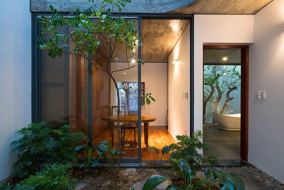 Ngất ngây với ngôi nhà mỗi tầng được thiết kế như một khu vườn xanh mướt