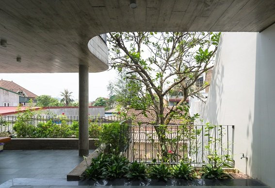 Ngất ngây với ngôi nhà mỗi tầng được thiết kế như một khu vườn xanh mướt