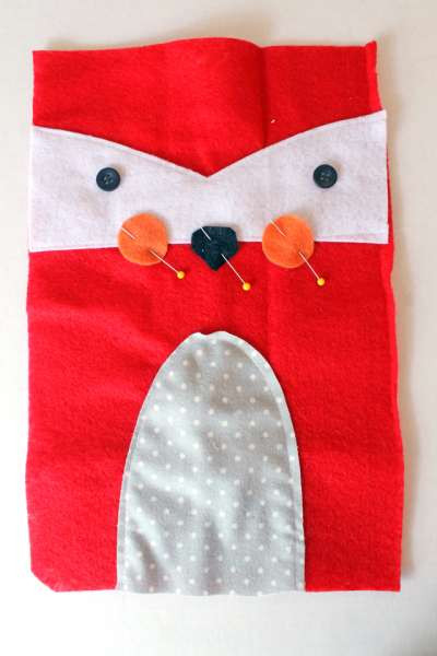 Mẹ khéo tay làm gối ôm hình cáo đỏ siêu đáng yêu tặng bé