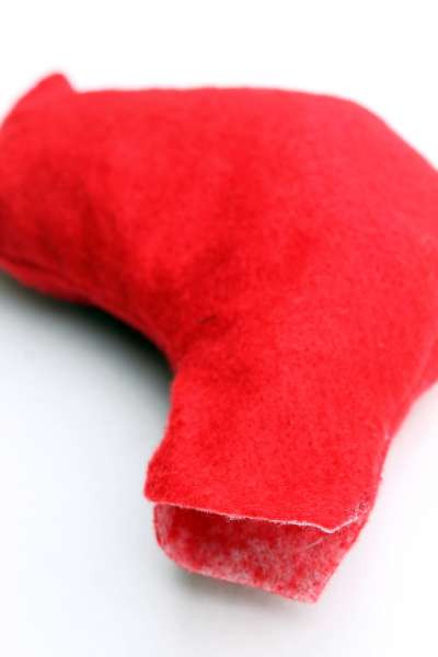 Mẹ khéo tay làm gối ôm hình cáo đỏ siêu đáng yêu tặng bé