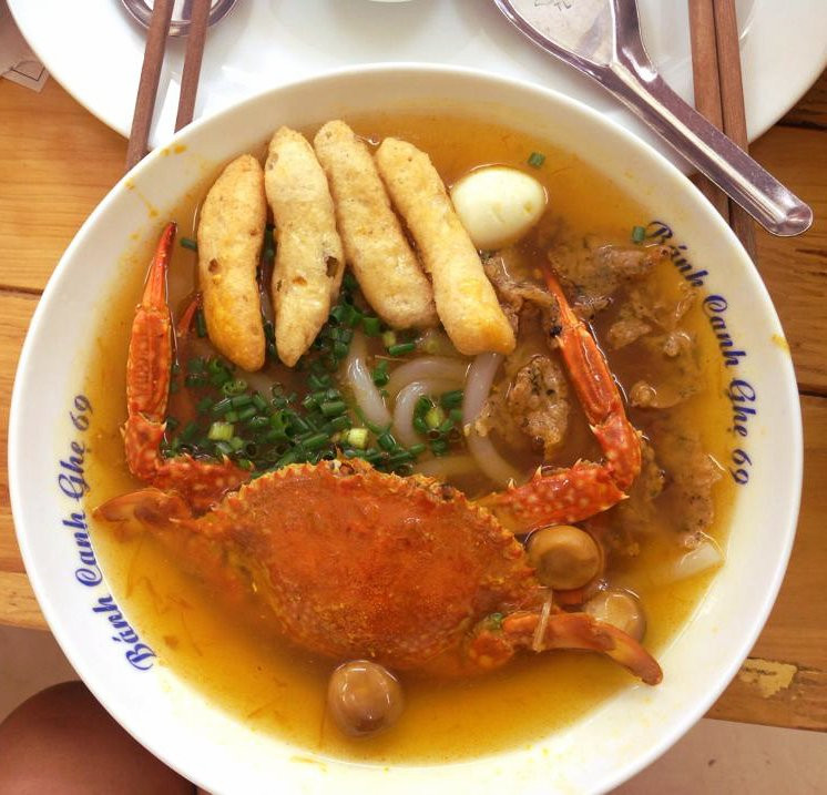 Vòng quanh Hà Nội thưởng thức những quán bánh canh ghẹ ngon đến nức lòng