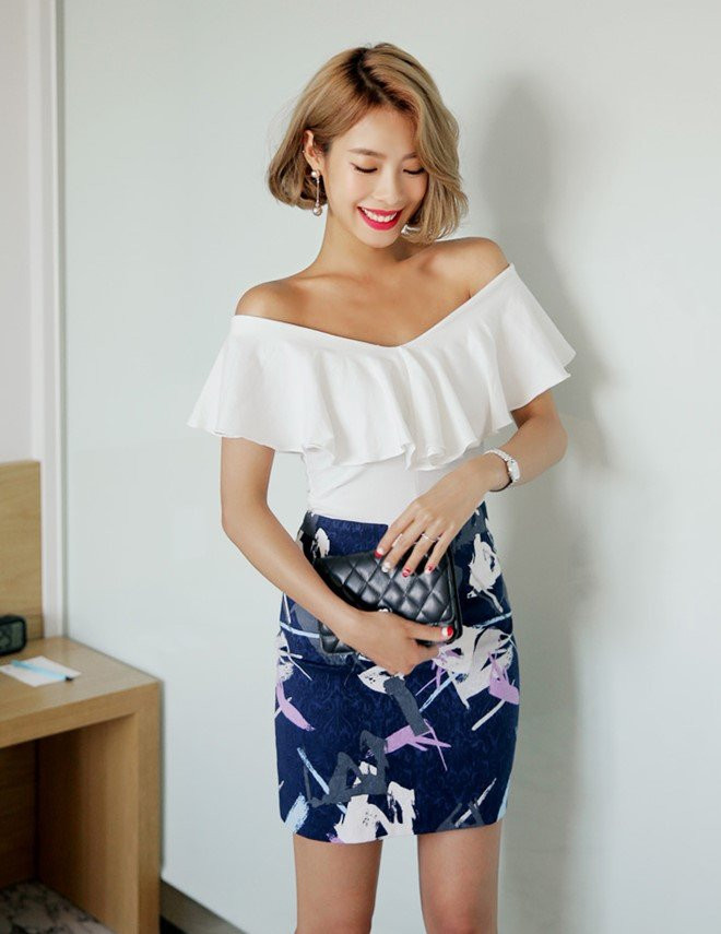 Mẹo chọn trang phục giúp cô nàng có vòng 1 đẫy đà không lo sợ 'lộ hàng'