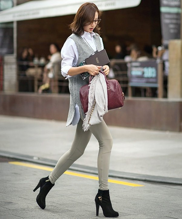 Có gì đặc biệt trong đôi giày kiêm tất đang khiến chị em làng sao 'phát sốt'?