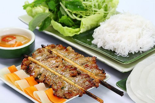 Đến thăm Hà Nội, bạn không thể bỏ qua món bún chả