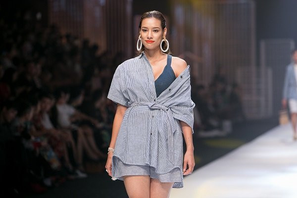 Học Lily Nguyễn cách khắc phục nhược điểm 'đùi đá tảng' bằng cách đơn giản không ngờ