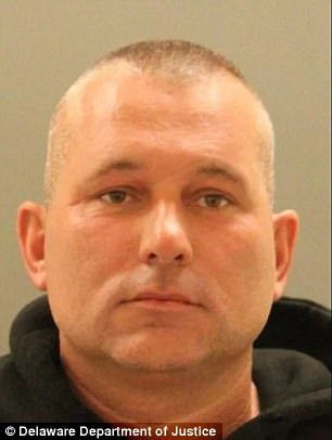 Bắt kẻ cuồng dâm 41 tuổi xâm hại nữ sinh suốt 5 năm