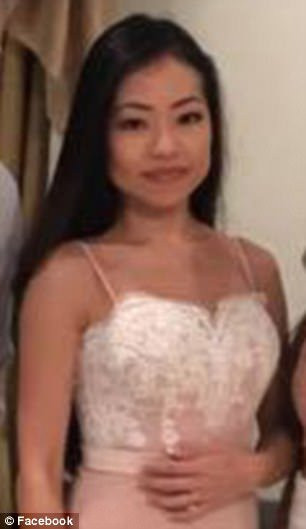 Xin thêm đường vào trà sữa nhưng không vừa ý, nữ bác sỹ đập đồ ngay tại quán