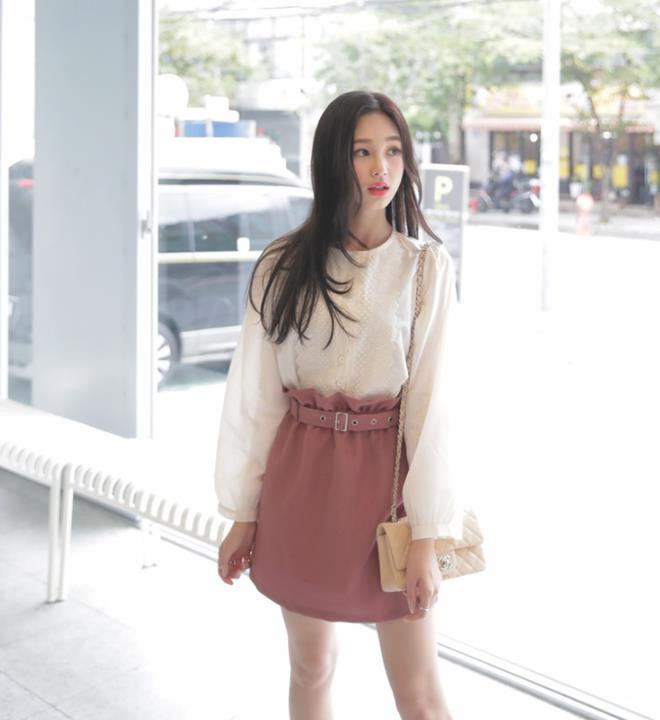 Mắt ánh kim, môi son nhòe chính là xu hướng làm đẹp của chị em mùa thu này