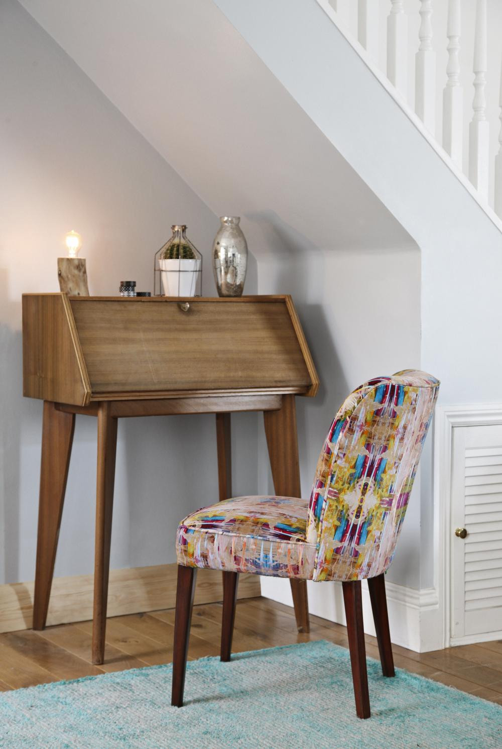 Giải pháp đột phá giúp mẫu cầu thang cũ rích trở nên hiện đại và phá cách hơn