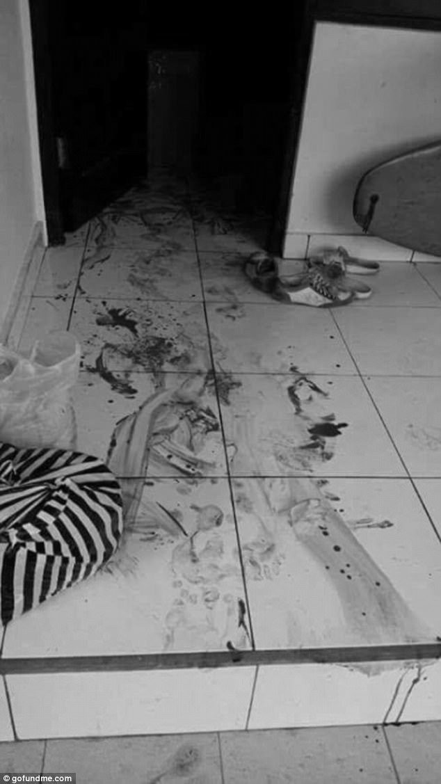 Lên cơn cuồng ghen, chồng nhẫn tâm chặt chân vợ trước mặt con