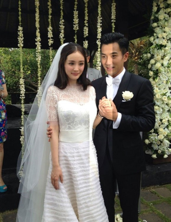 Điểm danh những 'đám cưới thế kỷ' gây 'sốt' của làng giải trí Hoa ngữ