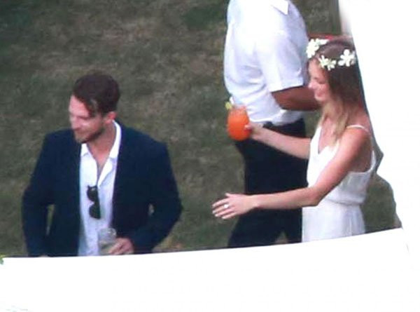 Vợ Adam Levine xinh đẹp khoe ảnh bụng bầu lần thứ 2