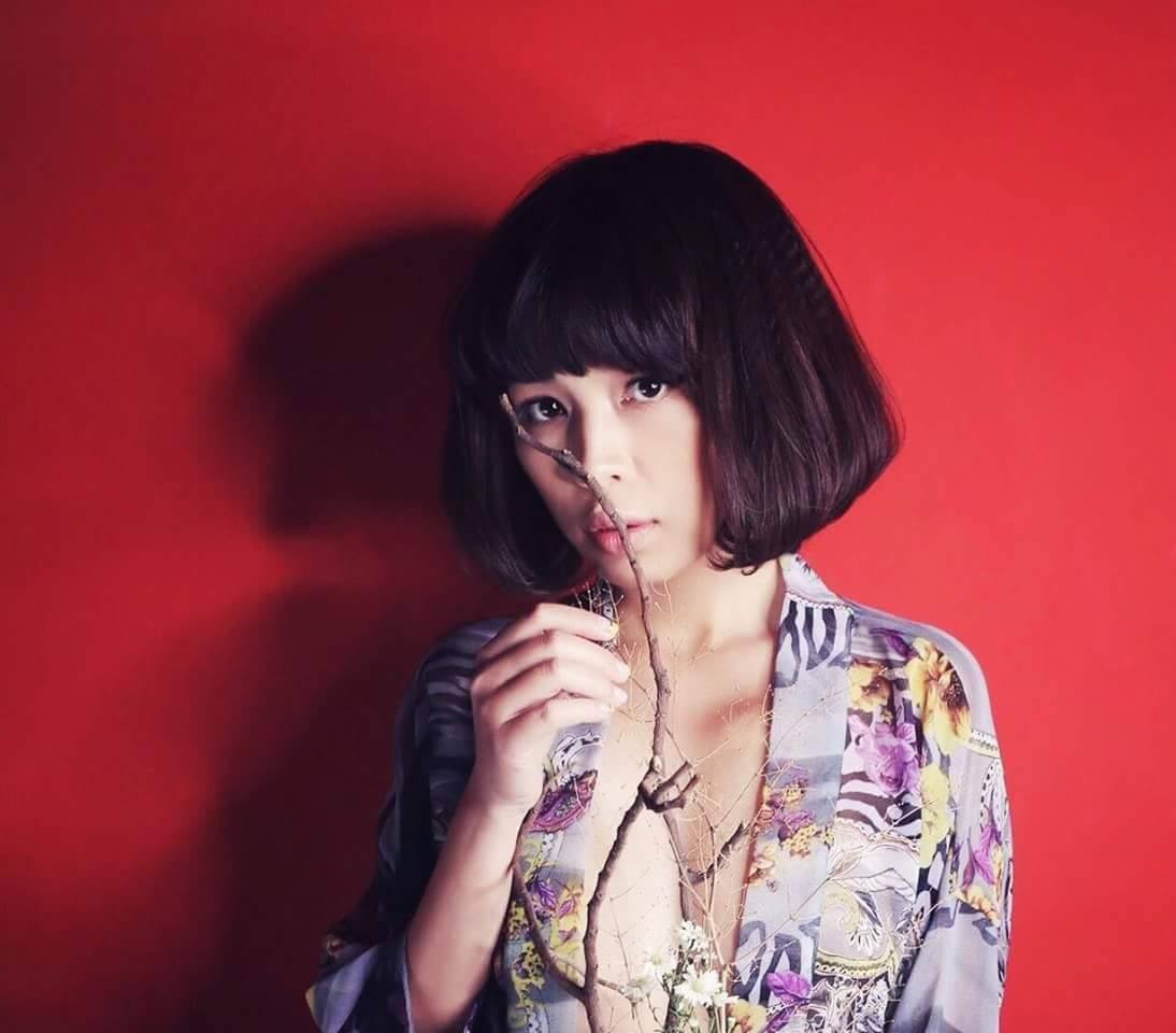 'Người đàn ông Thời sự' Quang Minh bất ngờ kết hôn với bạn gái 8X ở tuổi 41