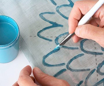 4 mẹo nhỏ 'hô biến' rèm cũ thành mới tinh đẹp mắt mà không cần đi mua