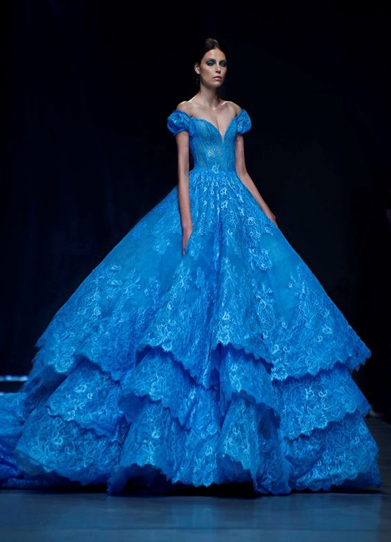 Váy của Lan Khuê là trang phục hoa hậu đẹp nhất năm 2015 - Đài Phát Thanh  và Truyền Hình Vĩnh Long