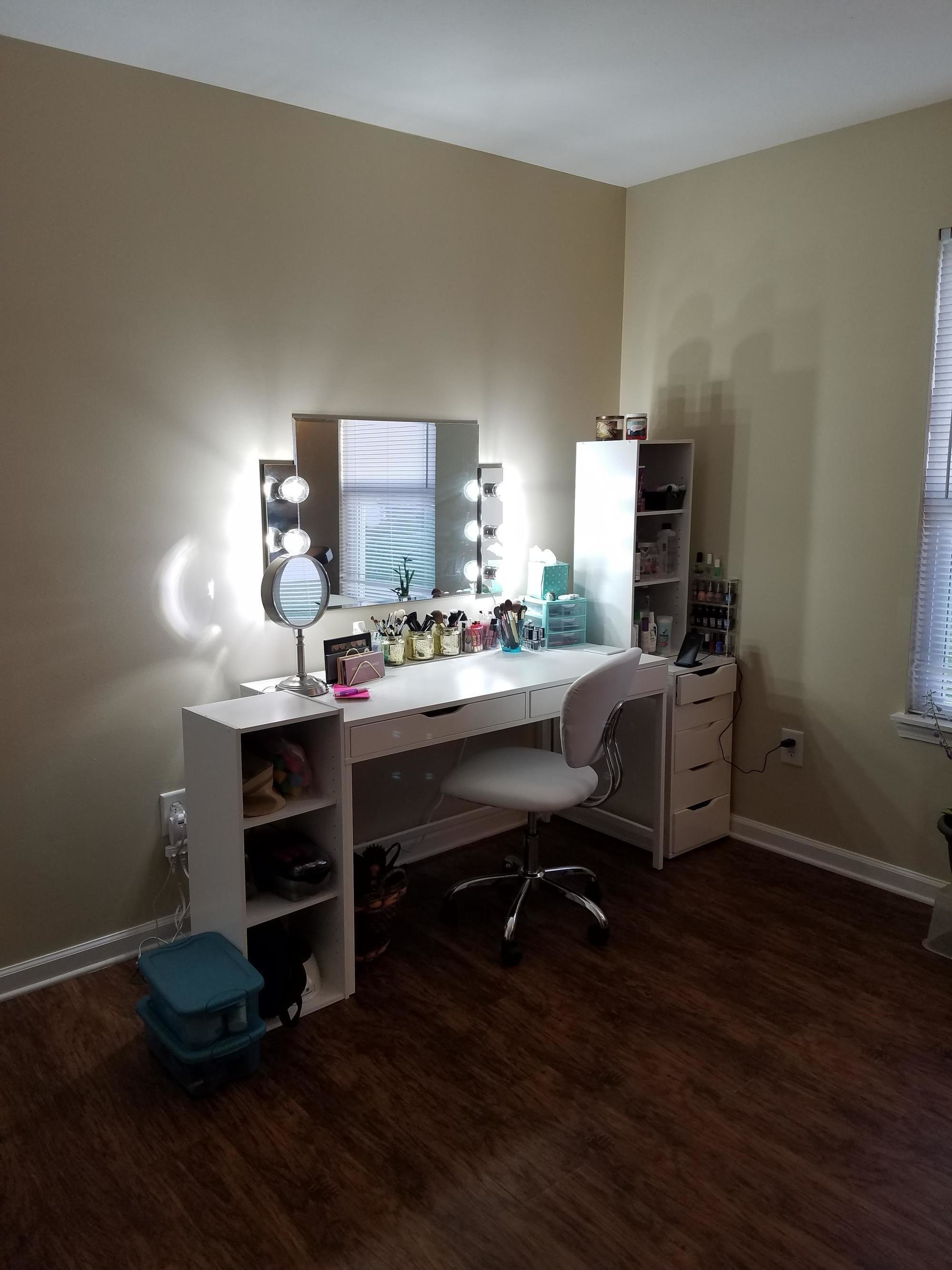 Những mẫu bàn trang điểm sẽ khiến bạn 'ngất xỉu' vì quá đẹp