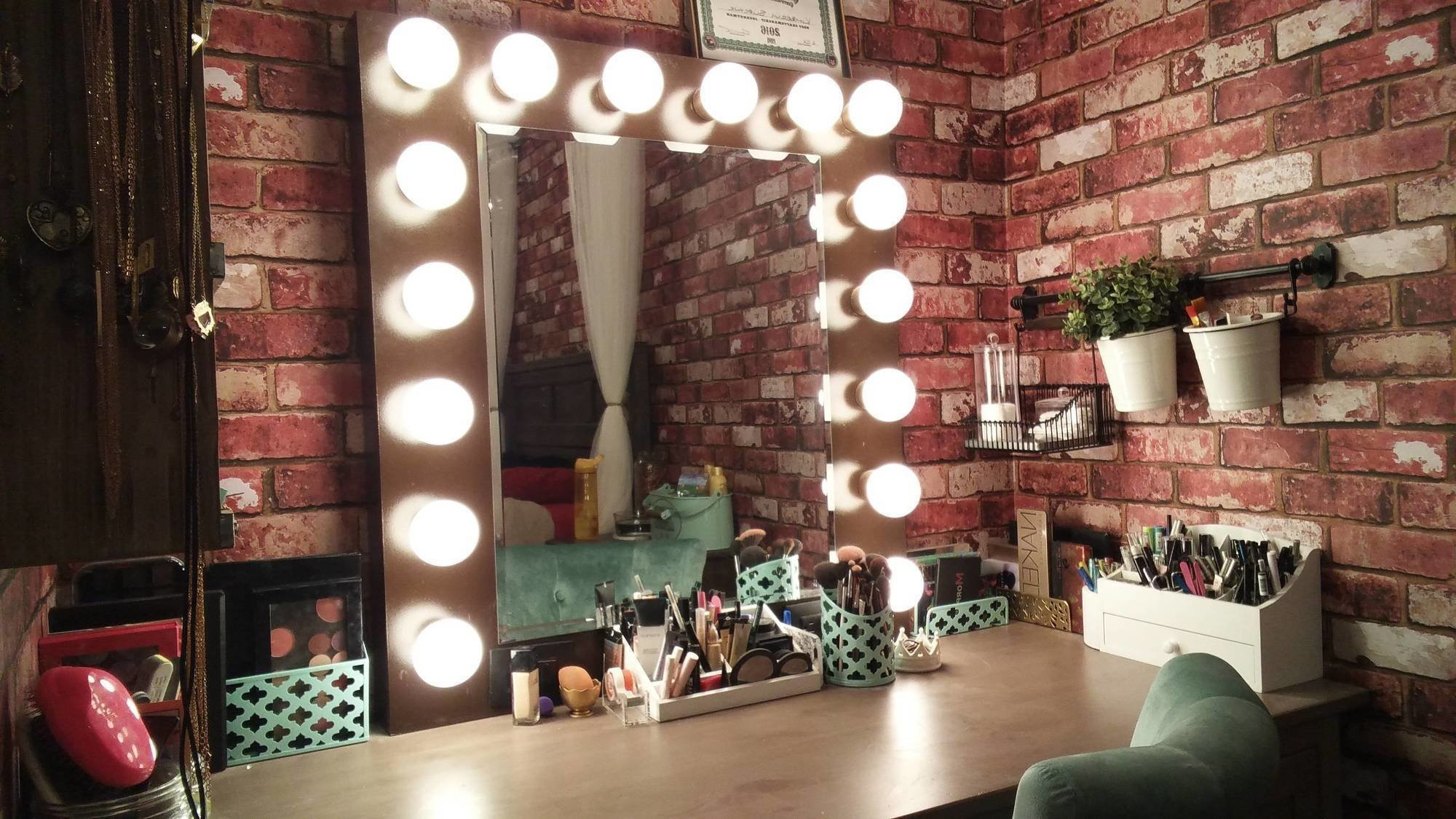 Những mẫu bàn trang điểm sẽ khiến bạn 'ngất xỉu' vì quá đẹp