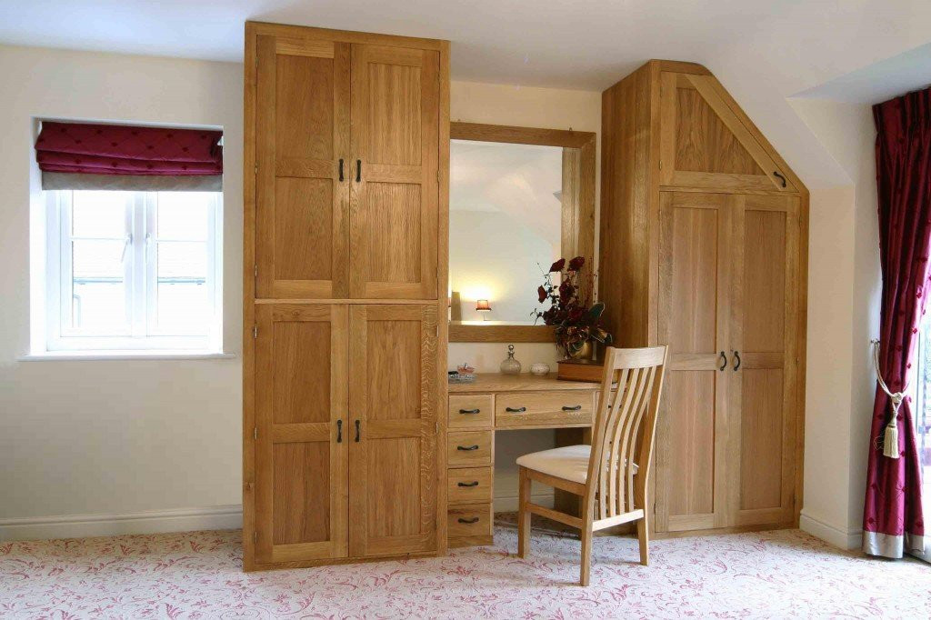 Mẹo giúp phòng ngủ nhỏ rộng rãi hơn nhờ những chiếc tủ áo vừa đẹp vừa tiện dụng