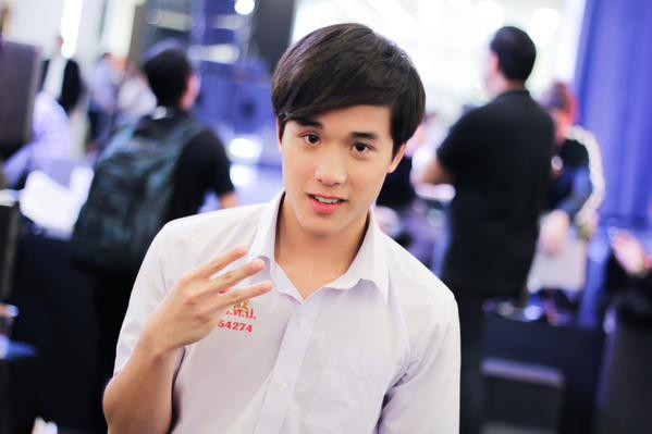 Bất ngờ với profile 'chất lừ' của dàn diễn viên 'Bad Genius' (Thiên tài bất hảo)