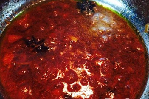 Khéo tay vào bếp làm thịt ba chỉ cuộn ướp ngũ vị lạ miệng