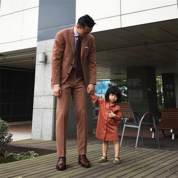 Cặp đôi bố và con gái dễ thương nhất đang gây 'bão' mạng xã hội châu Á